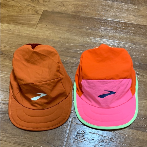 Brooks running Caps bundle